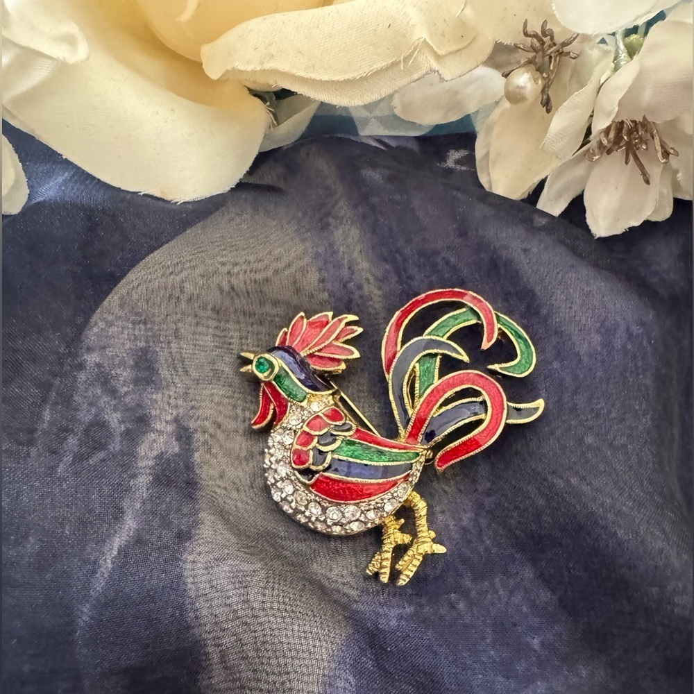 Vintage Rooster Brooch enameled Crystal multi colored goldtone